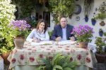 Firma Convenio-Patronato-de-Turismo-y-Asociación-Amigos de-patios cordobeses